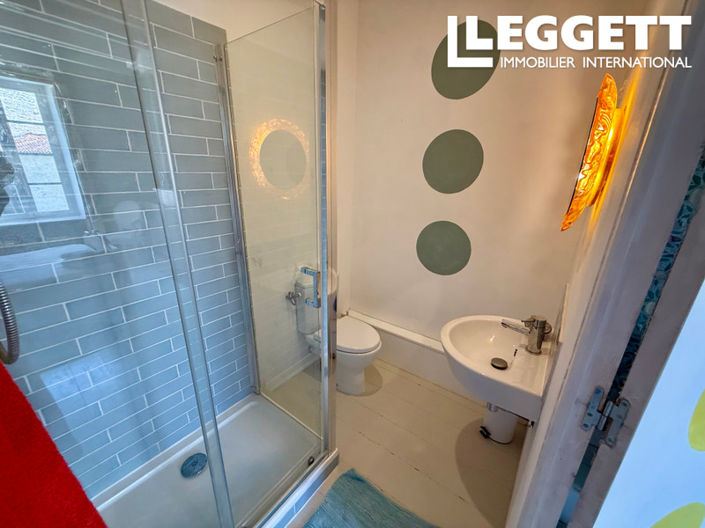 Image No.10-6 Bed House for sale