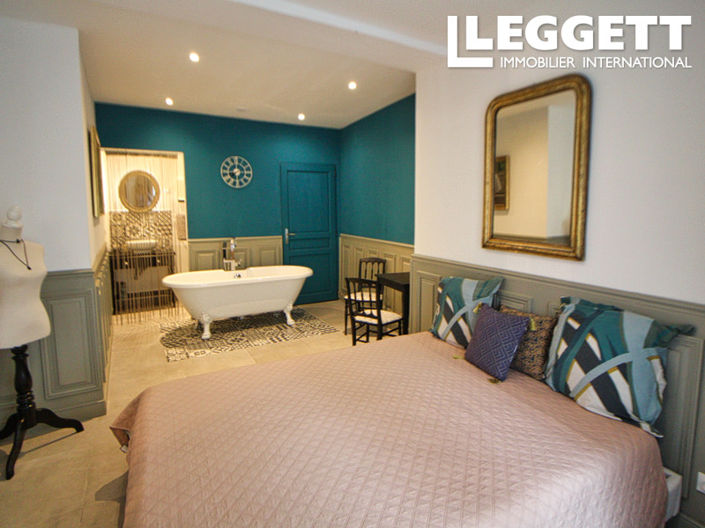 Image No.4-6 Bed Commercial for sale