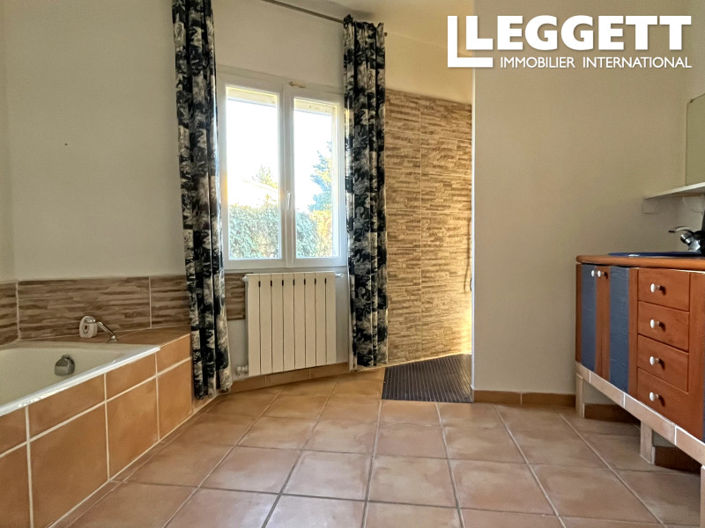 Image No.4-2 Bed House for sale