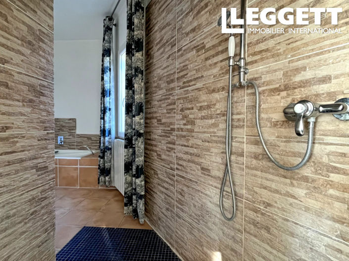 Image No.5-2 Bed House for sale