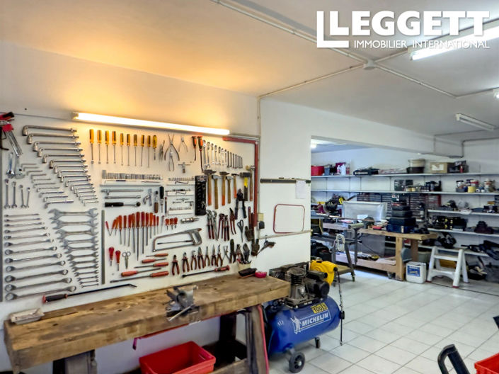 Image No.9-5 Bed House for sale