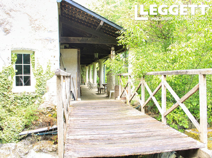 Image No.4-12 Bed Chateaux for sale