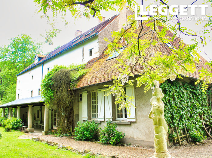 Image No.6-12 Bed Chateaux for sale