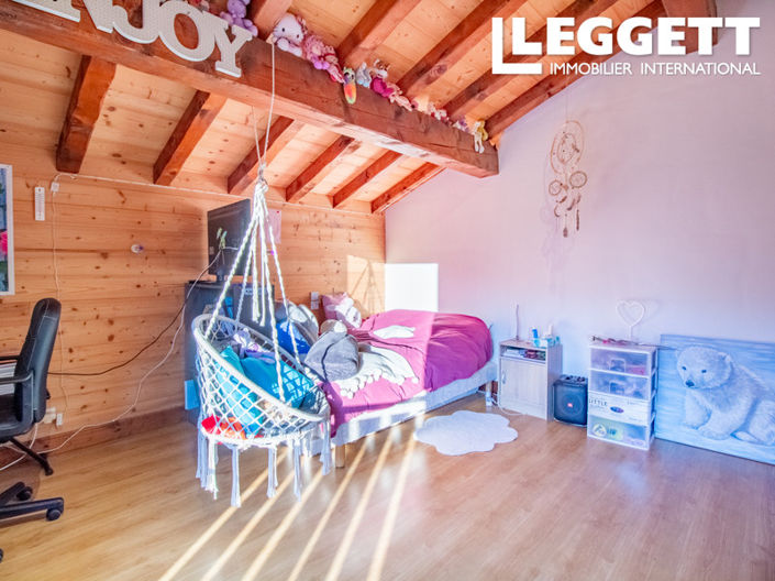 Image No.6-5 Bed House for sale