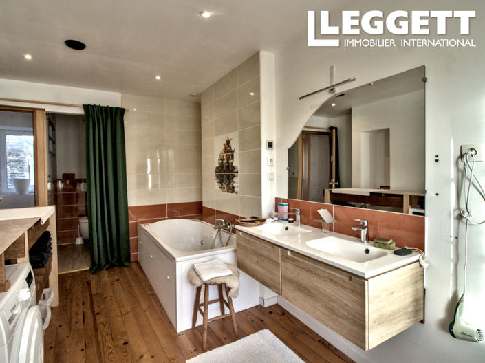 Image No.8-4 Bed House for sale