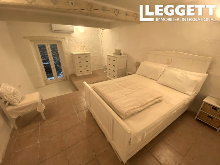 Image No.7-2 Bed House for sale