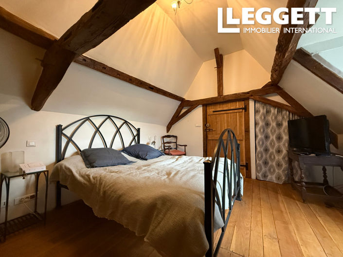 Image No.7-5 Bed House for sale