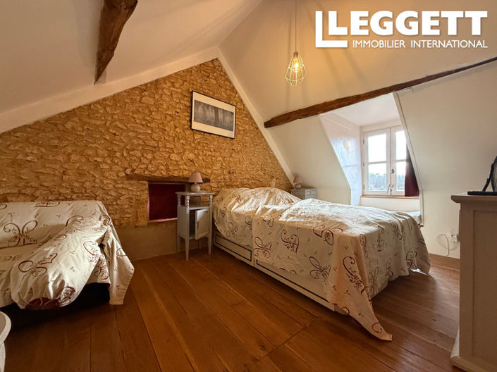 Image No.9-5 Bed House for sale