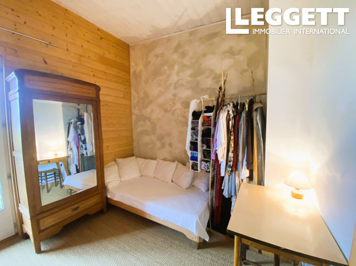 Image No.5-2 Bed House for sale