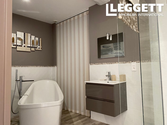 Image No.9-Maison de 5 chambres à vendre à Isigny-le-Buat