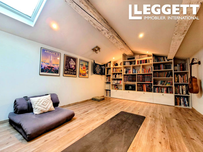 Image No.10-4 Bed House for sale