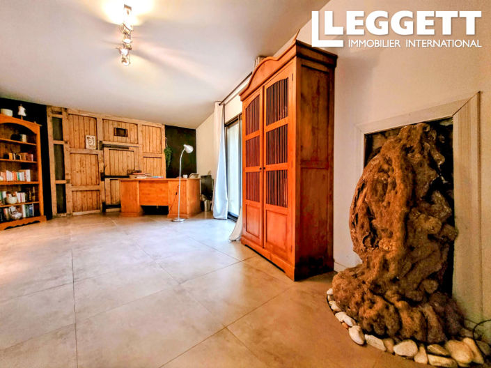 Image No.6-4 Bed House for sale