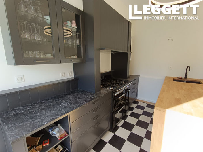 Image No.8-3 Bed House for sale