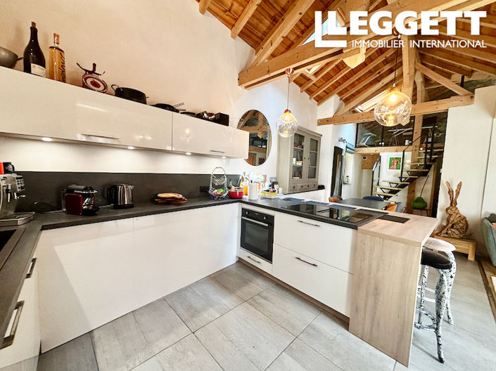 Image No.5-2 Bed House for sale