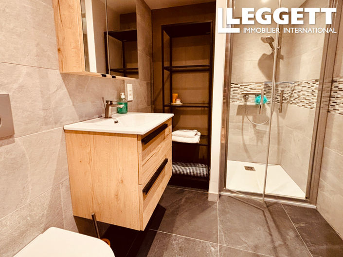 Image No.7-2 Bed House for sale