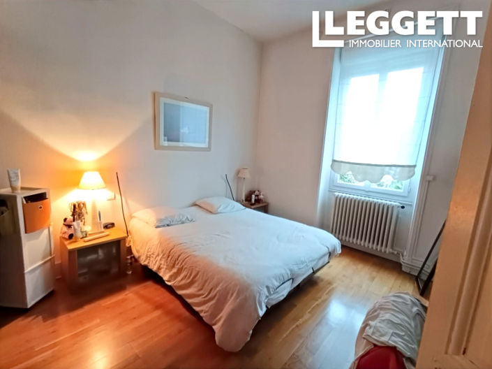 Image No.8-4 Bed House for sale