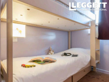 ahr0chm6ly9jzg4uagvzdglhlmltbw8vaw1hz2uvvevom