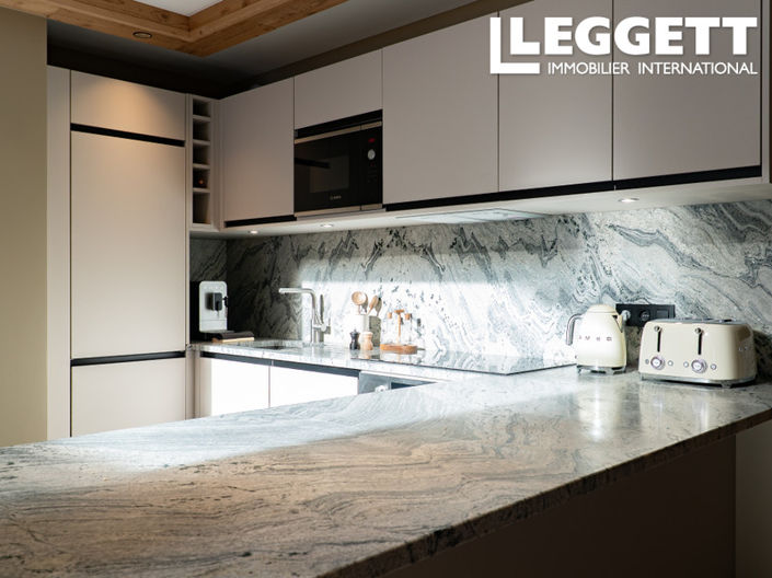 Image No.4-6 Bed Apartment for sale