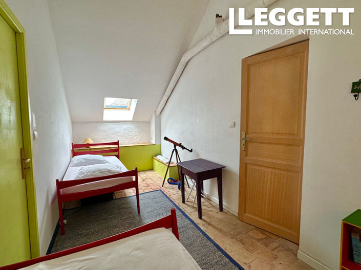 Image No.8-3 Bed House for sale