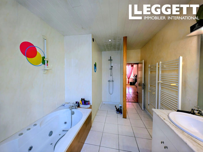 Image No.6-4 Bed House for sale