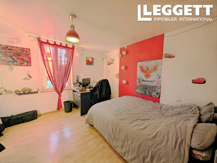 Image No.7-4 Bed House for sale