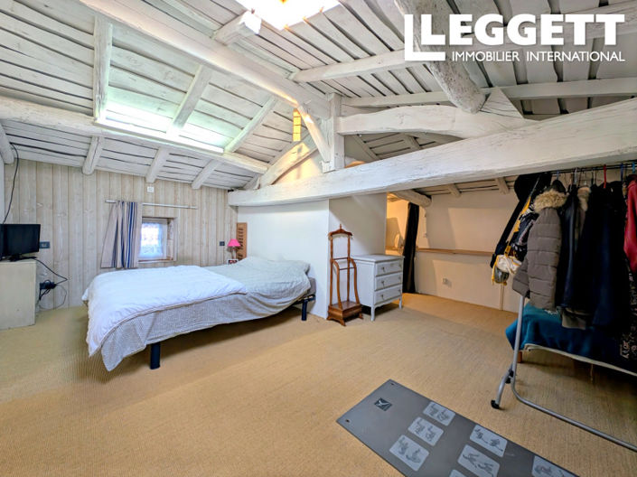 Image No.8-4 Bed House for sale