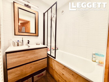 ahr0chm6ly9jzg4uagvzdglhlmltbw8vaw1hz2uvvevom