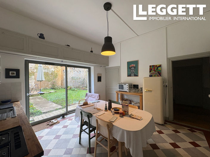 Image No.2-4 Bed House for sale