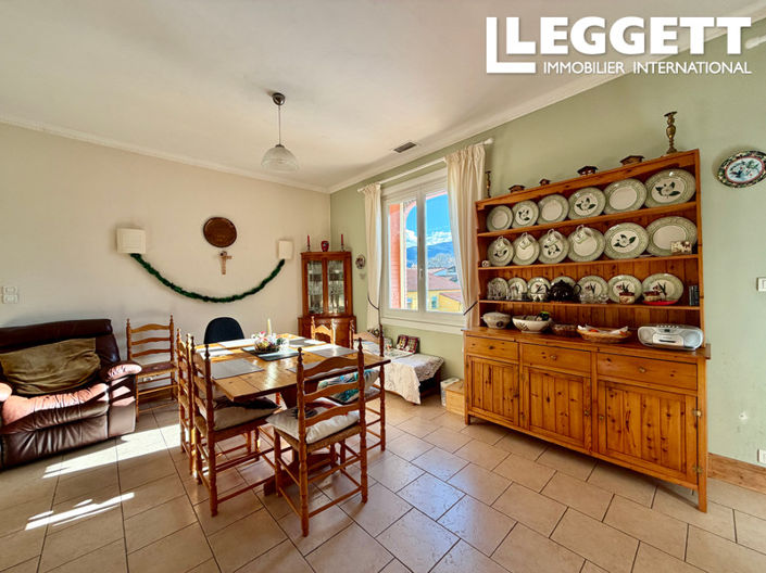 Image No.10-3 Bed House for sale