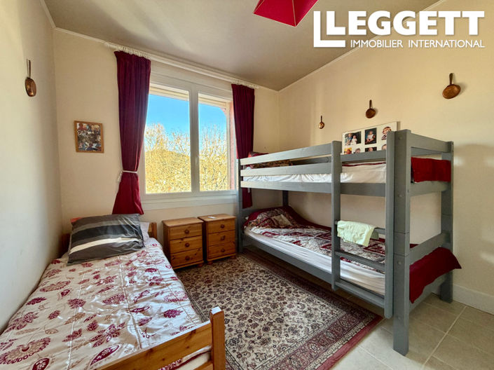 Image No.6-3 Bed House for sale