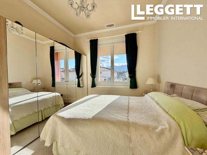 Image No.7-3 Bed House for sale