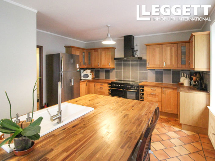 Image No.2-7 Bed House for sale