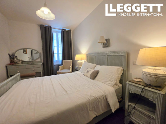 Image No.6-7 Bed House for sale