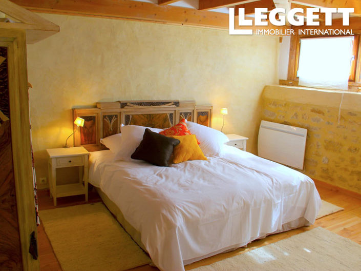 Image No.9-10 Bed House for sale