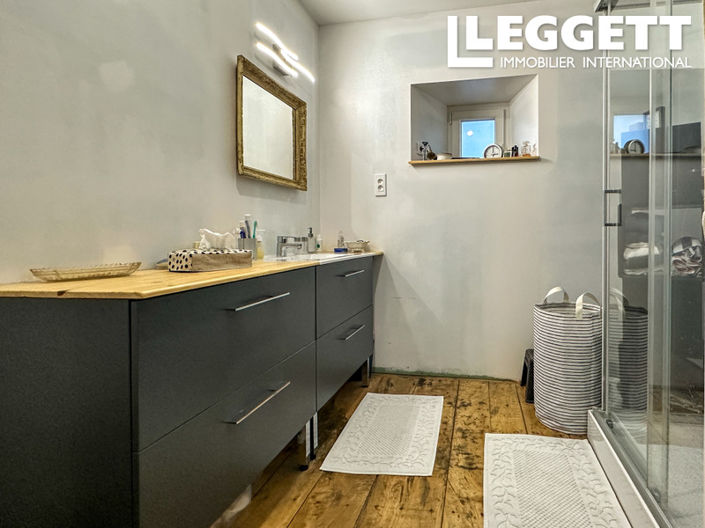 Image No.10-5 Bed House for sale