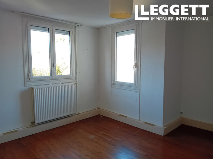 Image No.6-3 Bed House for sale