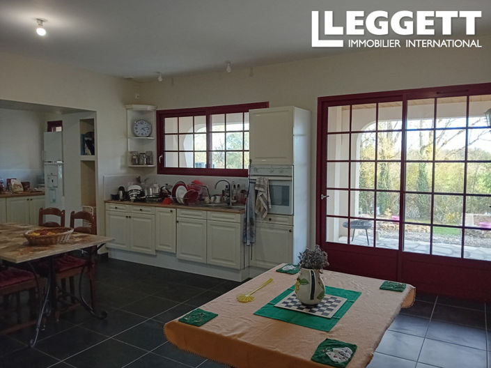 Image No.3-3 Bed House for sale