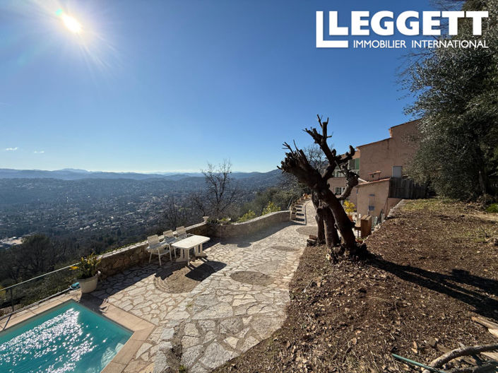 Image No.8-5 Bed House for sale