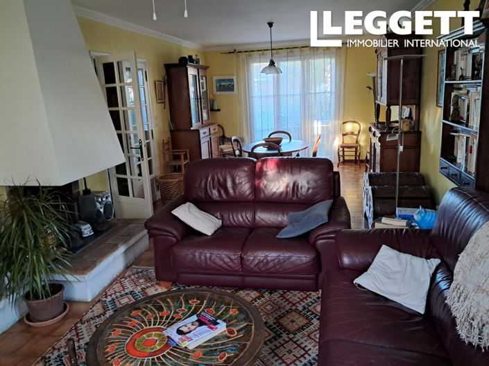 Image No.3-3 Bed House for sale