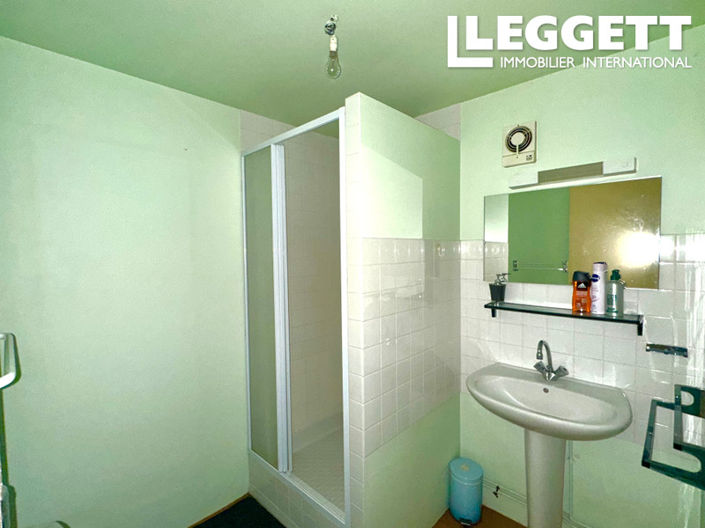 Image No.8-2 Bed House for sale