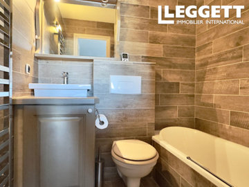 ahr0chm6ly9jzg4uagvzdglhlmltbw8vaw1hz2uvvevom