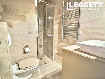 ahr0chm6ly9jzg4uagvzdglhlmltbw8vaw1hz2uvvevom