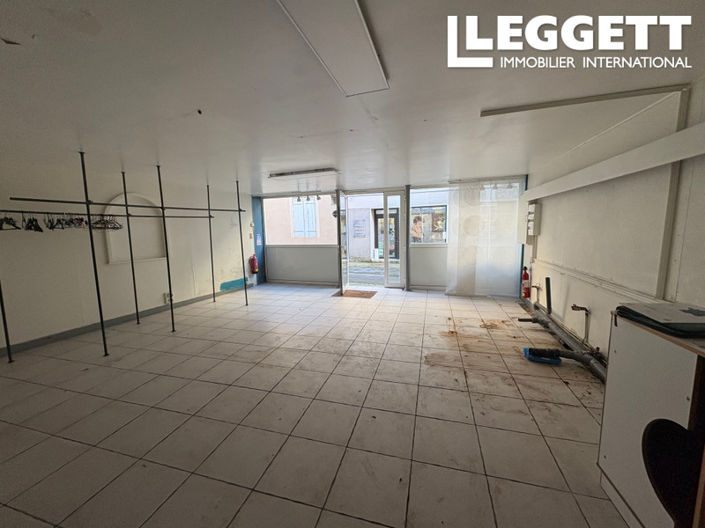 Image No.2-Commercial de 4 chambres à vendre à Nontron