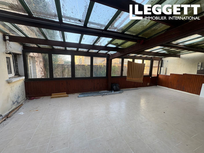 Image No.5-4 Bed Commercial for sale