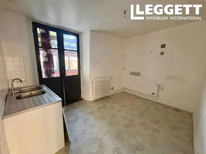 Image No.5-4 Bed Commercial for sale