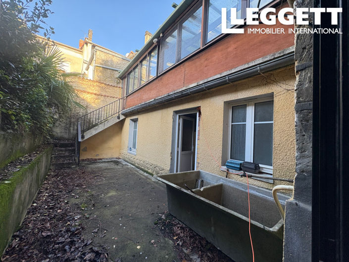 Image No.9-4 Bed Commercial for sale