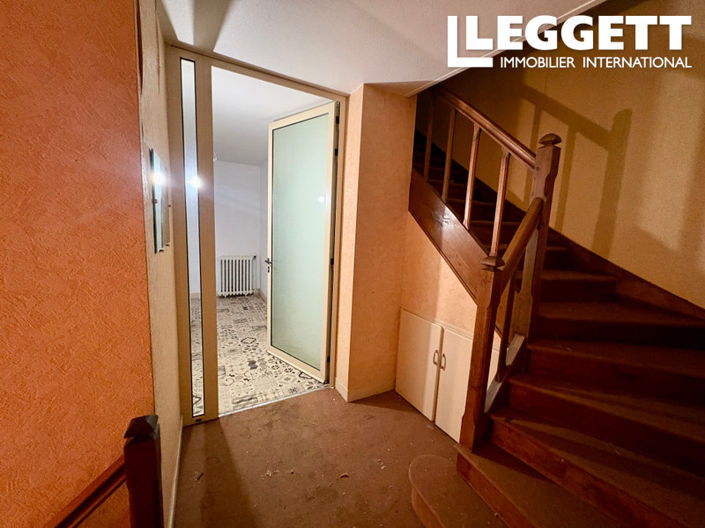 Image No.9-4 Bed Commercial for sale