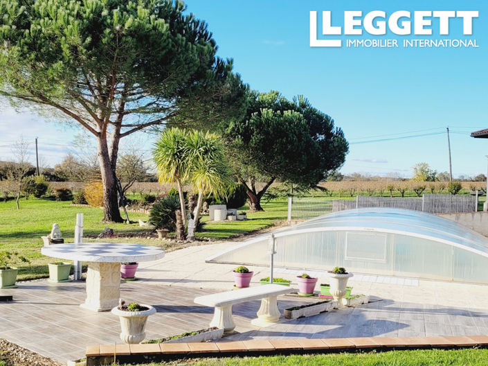 Image No.2-4 Bed House for sale