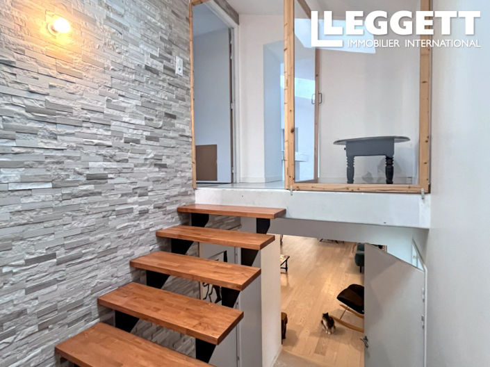 Image No.6-4 Bed House for sale