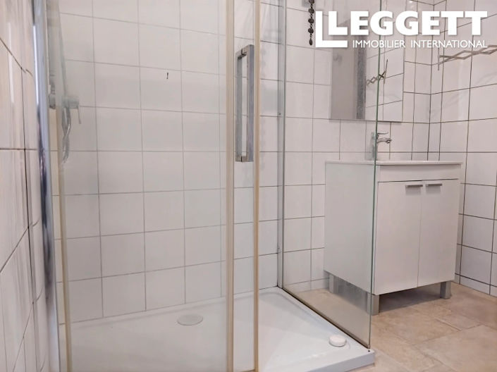 Image No.9-2 Bed House for sale